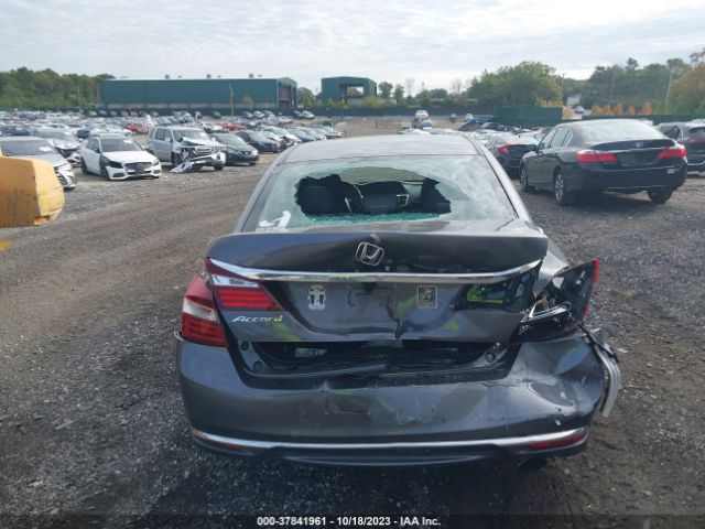 1HGCR2F38HA248763 Honda Accord Sedan Lx