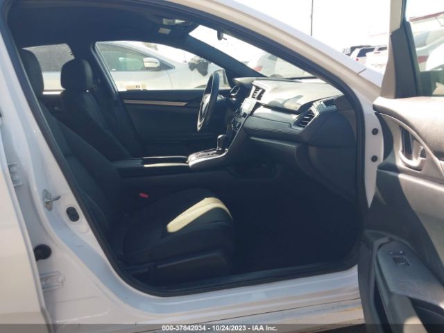 SHHFK7H25JU418364 Honda Civic Hatchback Lx