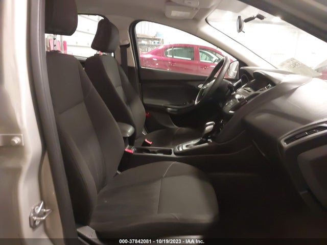 2015 FORD FOCUS SE VIN: 1FADP3F26FL231988