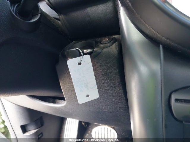 2016 MINI COUNTRYMAN WMWZC3C57GWT09797 Photo 10