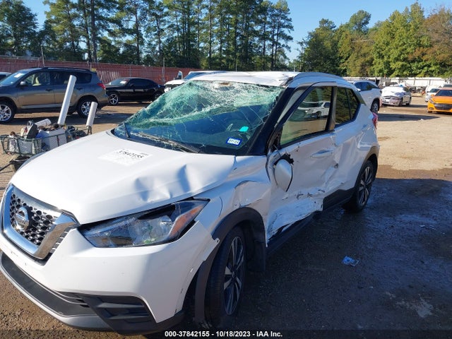 2019 NISSAN KICKS SV VIN: 3N1CP5CU0KL563076