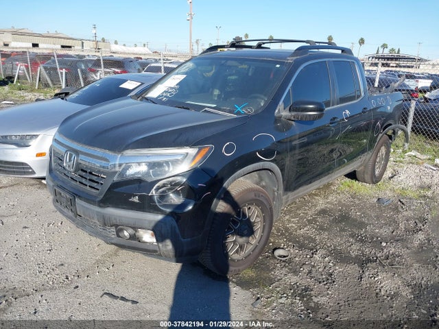 2017 HONDA RIDGELINE RTL VIN: 5FPYK3F57HB004147