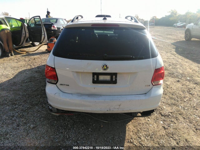 3VWPL7AJ3EM623944 Volkswagen Jetta Sportwagen Tdi