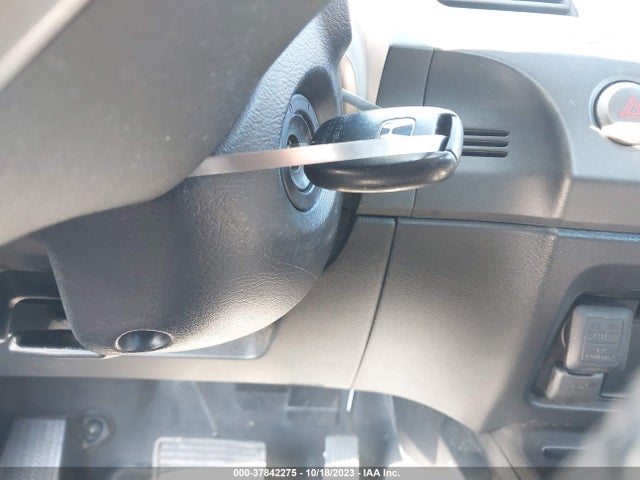 2010 HONDA CIVIC LX VIN: 2HGFG1B67AH506789