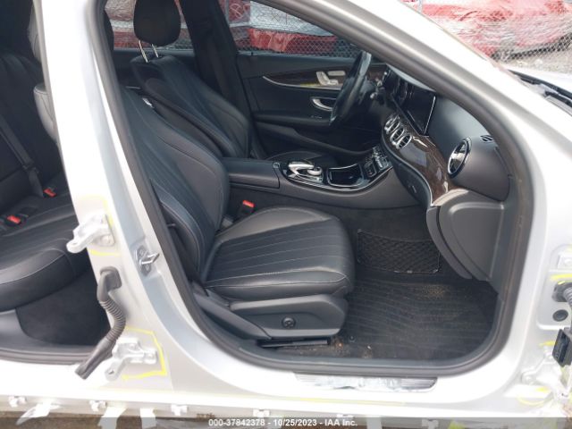 WDDZF4KB2HA042175 Mercedes-Benz E-class E 300