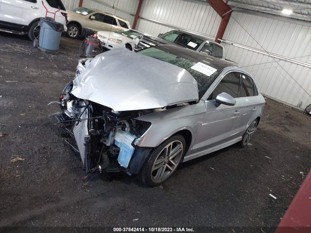 WAUJ8GFF1J1037987 Audi A3 Sedan Premium Plus