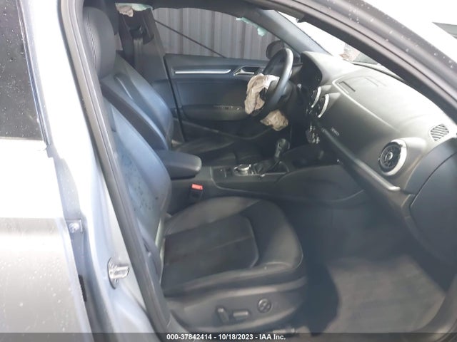 WAUJ8GFF1J1037987 Audi A3 Sedan Premium Plus