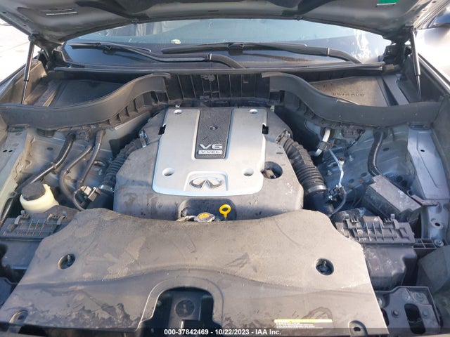 2017 INFINITI QX70 VIN: JN8CS1MUXHM140012