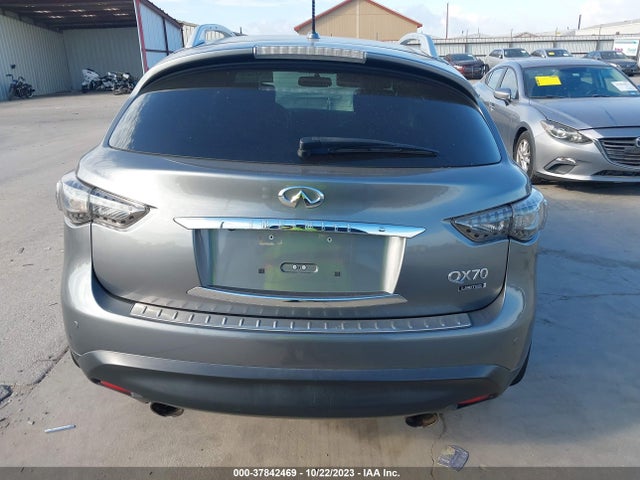 2017 INFINITI QX70 VIN: JN8CS1MUXHM140012