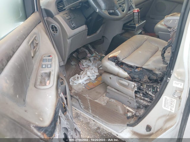 2002 HONDA ODYSSEY EX-L W/LEATHER VIN: 2HKRL18942H577661