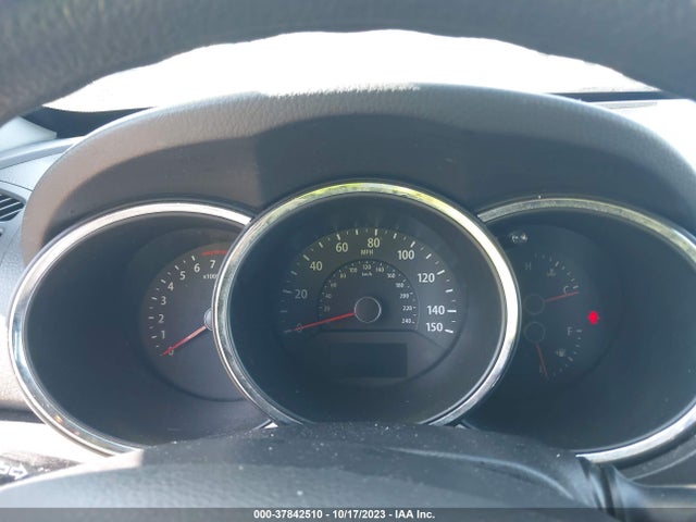 2013 KIA SORENTO LX VIN: 5XYKT3A10DG335350
