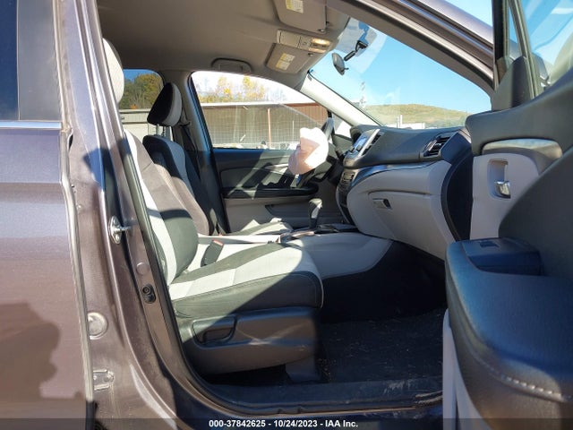 Honda Ridgeline Rt 2017 5FPYK3F21HB030328 Image 5
