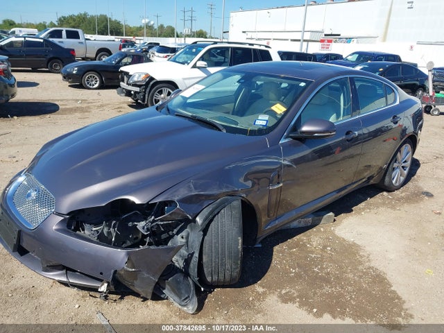 2011 JAGUAR XF SAJWA0GBXBLR87711 Photo 1