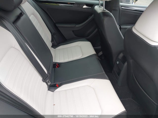 3VWD17AJ2FM422286 Volkswagen Jetta Sedan 1.8t Sport