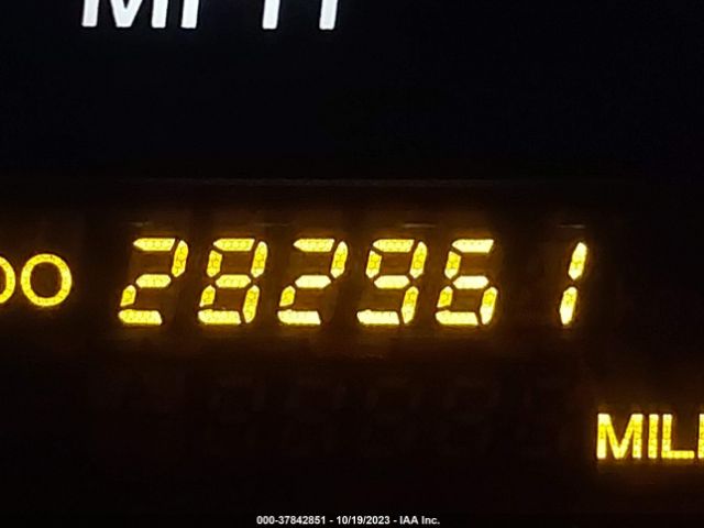 2004 LEXUS LS 430 JTHBN36F240150610 Photo 6