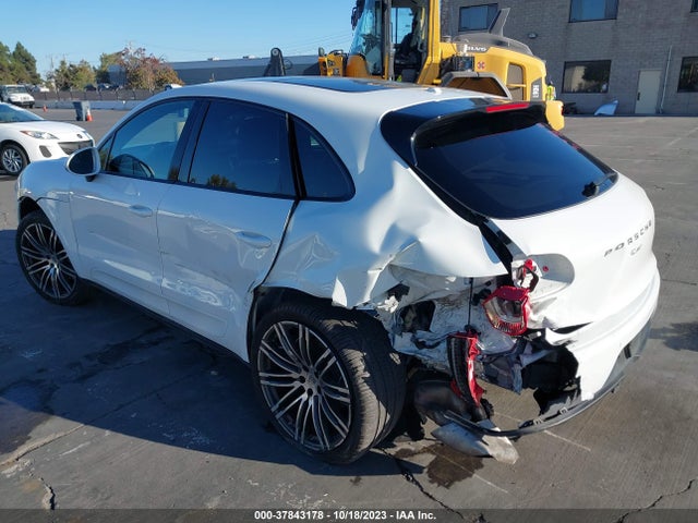 2018 PORSCHE MACAN WP1AA2A5XJLB04405 Photo 2