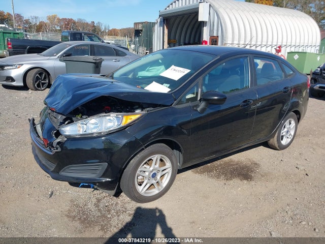 Ford FIESTA SE 2019 3FADP4BJXKM156269 Image 2
