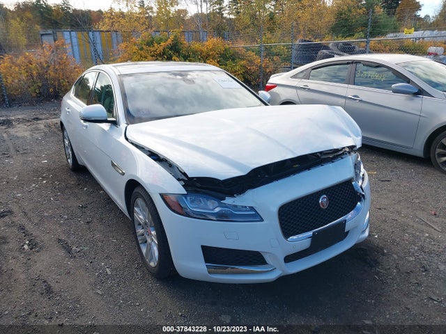 2016 JAGUAR XF SAJBJ4BV1GCY16439 Photo 0