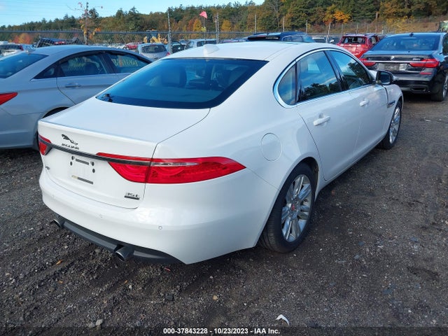 2016 JAGUAR XF SAJBJ4BV1GCY16439 Photo 3