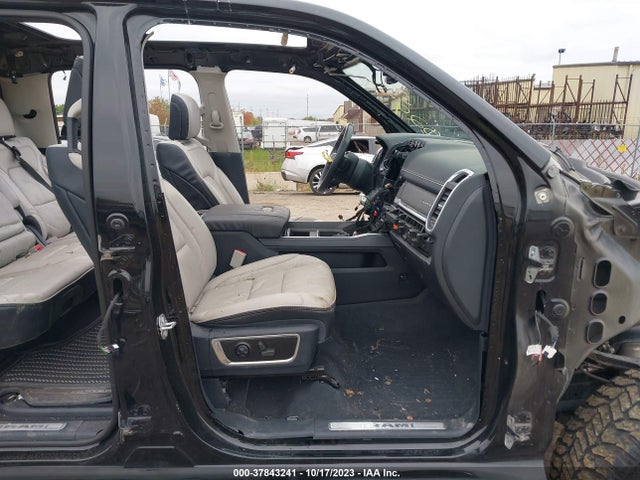 1C6SRFHT4NN131529 RAM 1500 Limited