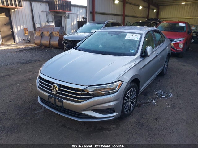 3VWC57BU2MM000668 Volkswagen Jetta S/se/r-line