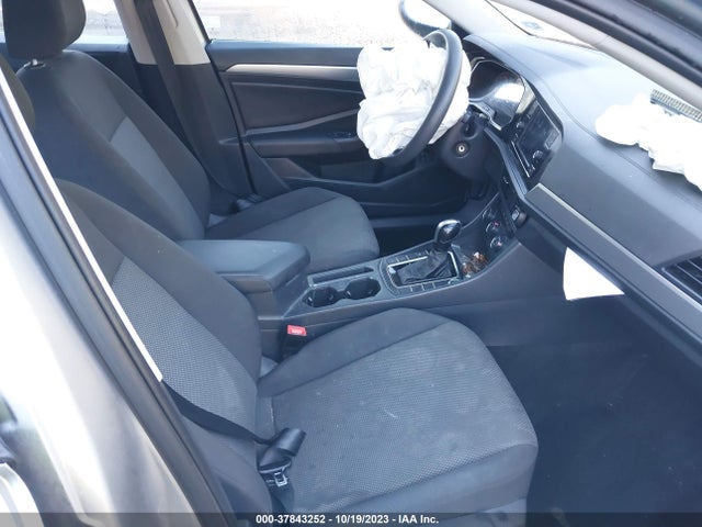3VWC57BU2MM000668 Volkswagen Jetta S/se/r-line