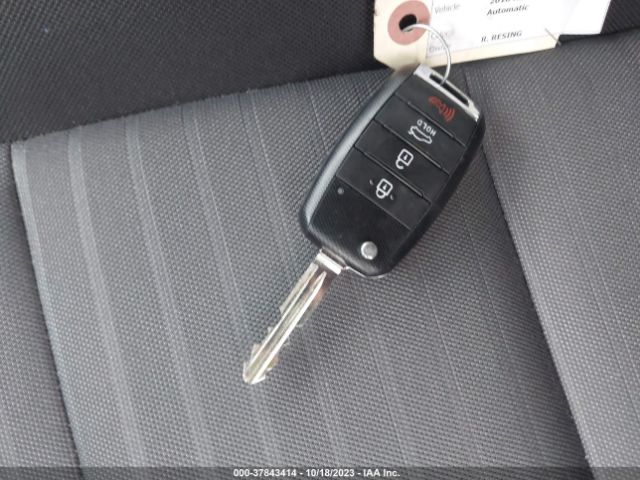 3KPFL4A72JE178781 KIA FORTE S
