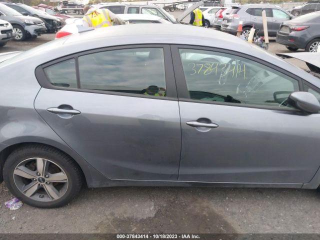 3KPFL4A72JE178781 KIA FORTE S