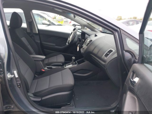 3KPFL4A72JE178781 KIA FORTE S