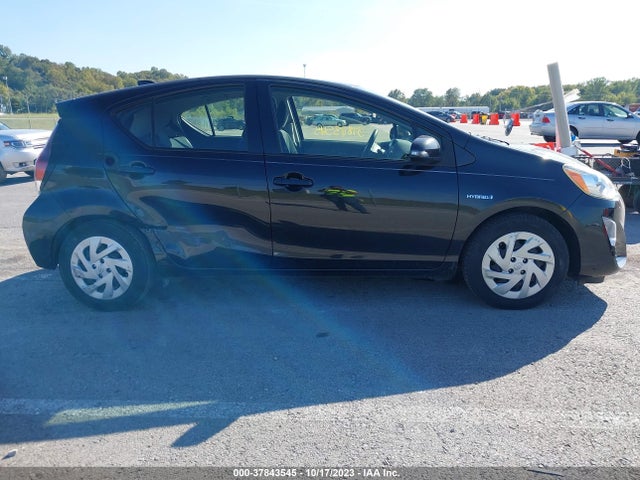 Toyota Prius C One/two/three/four 2016 JTDKDTB37G1138919 Image 13