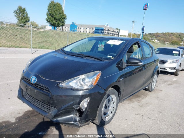 Toyota Prius C One/two/three/four 2016 JTDKDTB37G1138919 Image 2