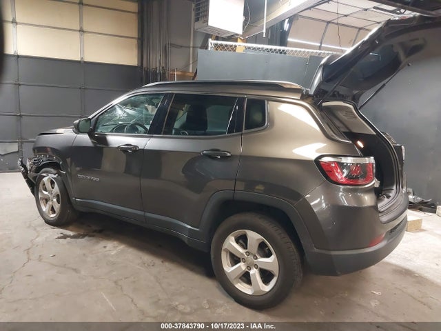 3C4NJDBB7KT651849 Jeep Compass Latitude
