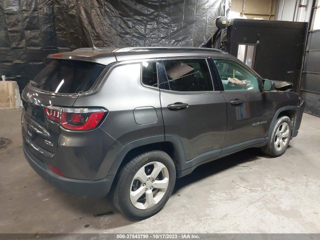 3C4NJDBB7KT651849 Jeep Compass Latitude
