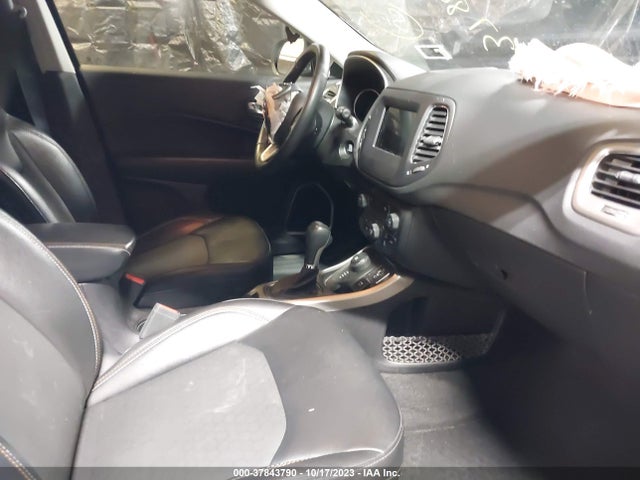 3C4NJDBB7KT651849 Jeep Compass Latitude