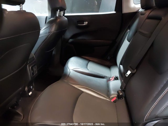 3C4NJDBB7KT651849 Jeep Compass Latitude