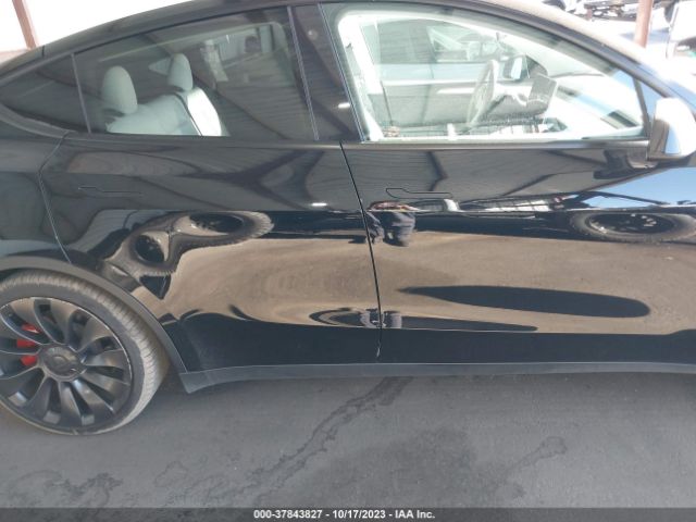 7SAYGDEF4NF554446 Tesla Model Y Performance