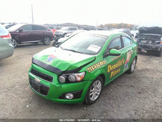 Chevrolet SONIC LT 2014 1G1JC5SH9E4216725 Image 2