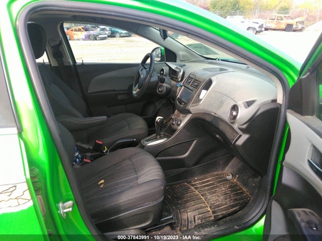 Chevrolet SONIC LT 2014 1G1JC5SH9E4216725 Image 5