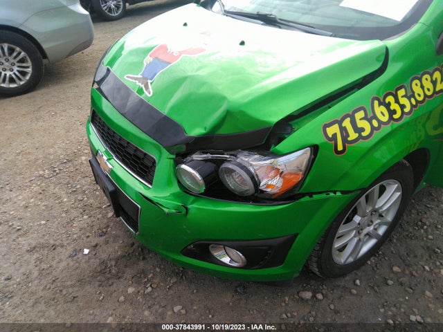 Chevrolet SONIC LT 2014 1G1JC5SH9E4216725 Image 6