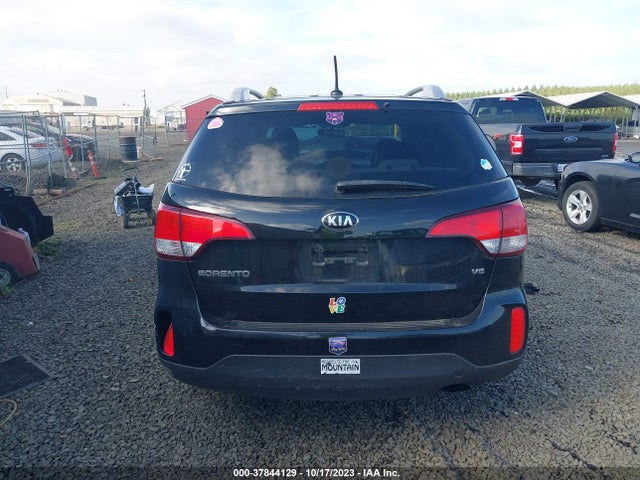 KIA SORENTO LX 2015 5XYKTDA7XFG610929 Image 16