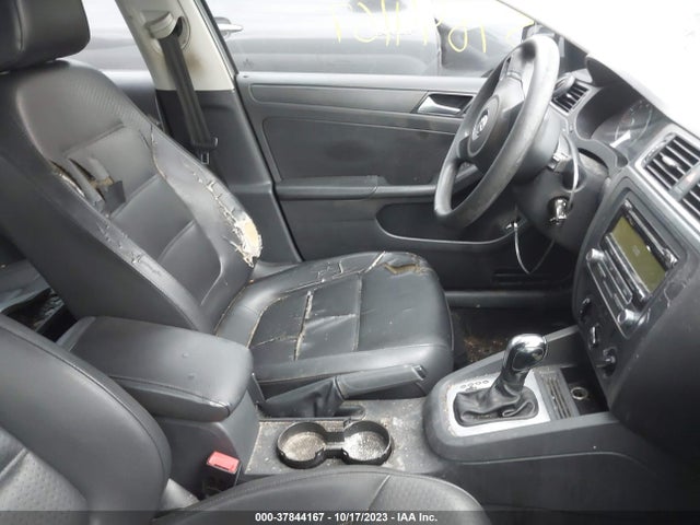 3VWD17AJ3EM274776 Volkswagen Jetta Sedan Se