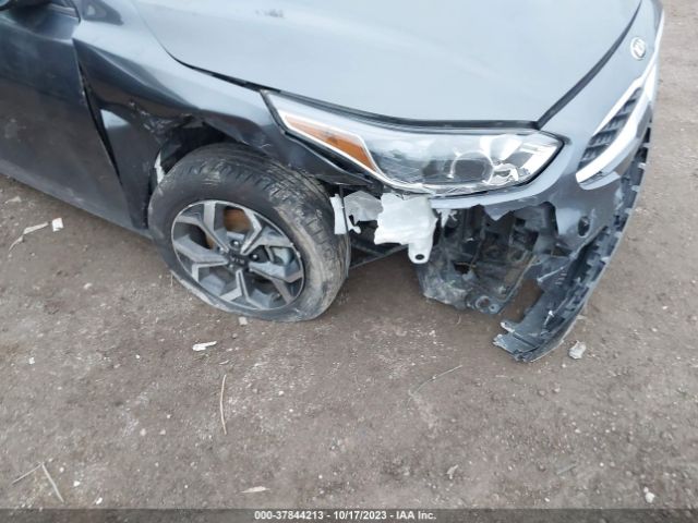 3KPF24AD0ME318808 KIA Forte Lxs