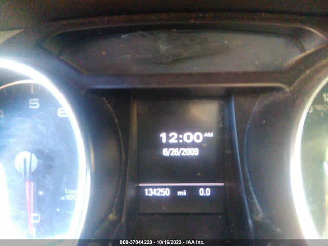 2010 AUDI A5 3.2L PREMIUM PLUS VIN: WAUCKAFR5AA074249