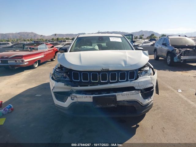 3C4NJCAB7JT263496 Jeep Compass Sport