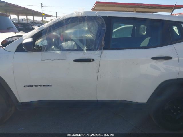 3C4NJCAB7JT263496 Jeep Compass Sport
