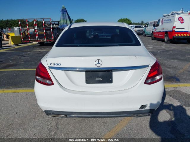 55SWF4JB7HU194957 Mercedes-Benz C-class C 300