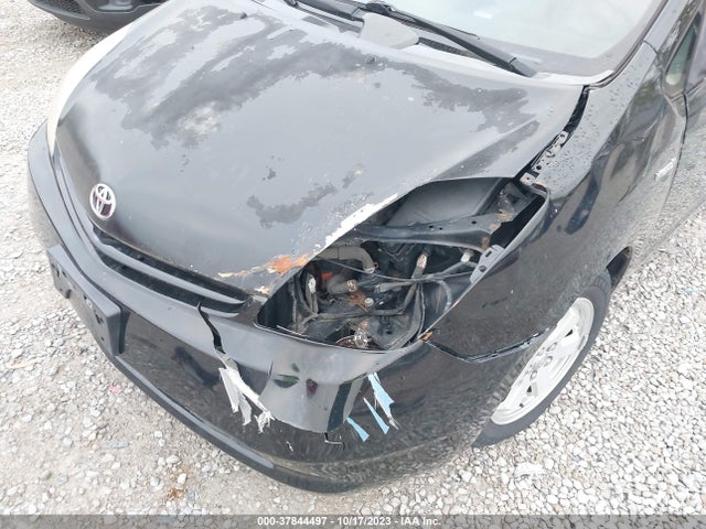2005 TOYOTA PRIUS VIN: JTDKB20U050127520