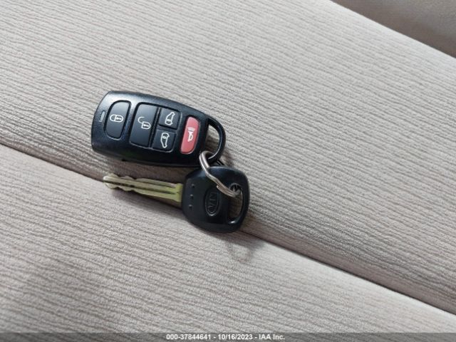 2010 KIA SEDONA KNDMG4C38A6340697 Photo 10