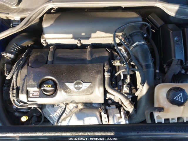 2016 MINI COUNTRYMAN WMWZC5C54GWU01719 Photo 9