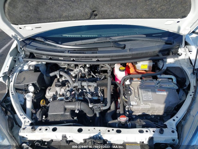 Toyota Prius C One/two/three/four 2016 JTDKDTB30G1135148 Image 10